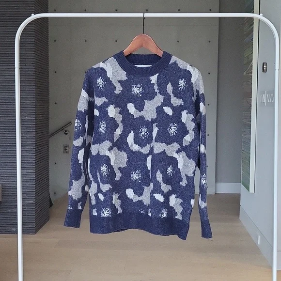 Patterned Sweater - Picture 1 of 5